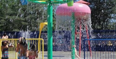 splash pad equipment, waterpark ground sprays, waterpark activity towers, water slide equipment